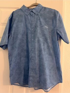 Huk Short-Sleeve Button-Down Shirt in Dusty Blue